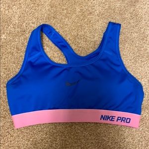 Nike pro blue sports bra